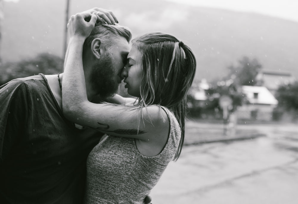 Navigating Time Zones and Expectations in International Romance